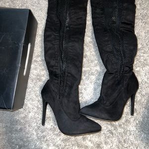 Thigh high boots stiletto heel size 6.5